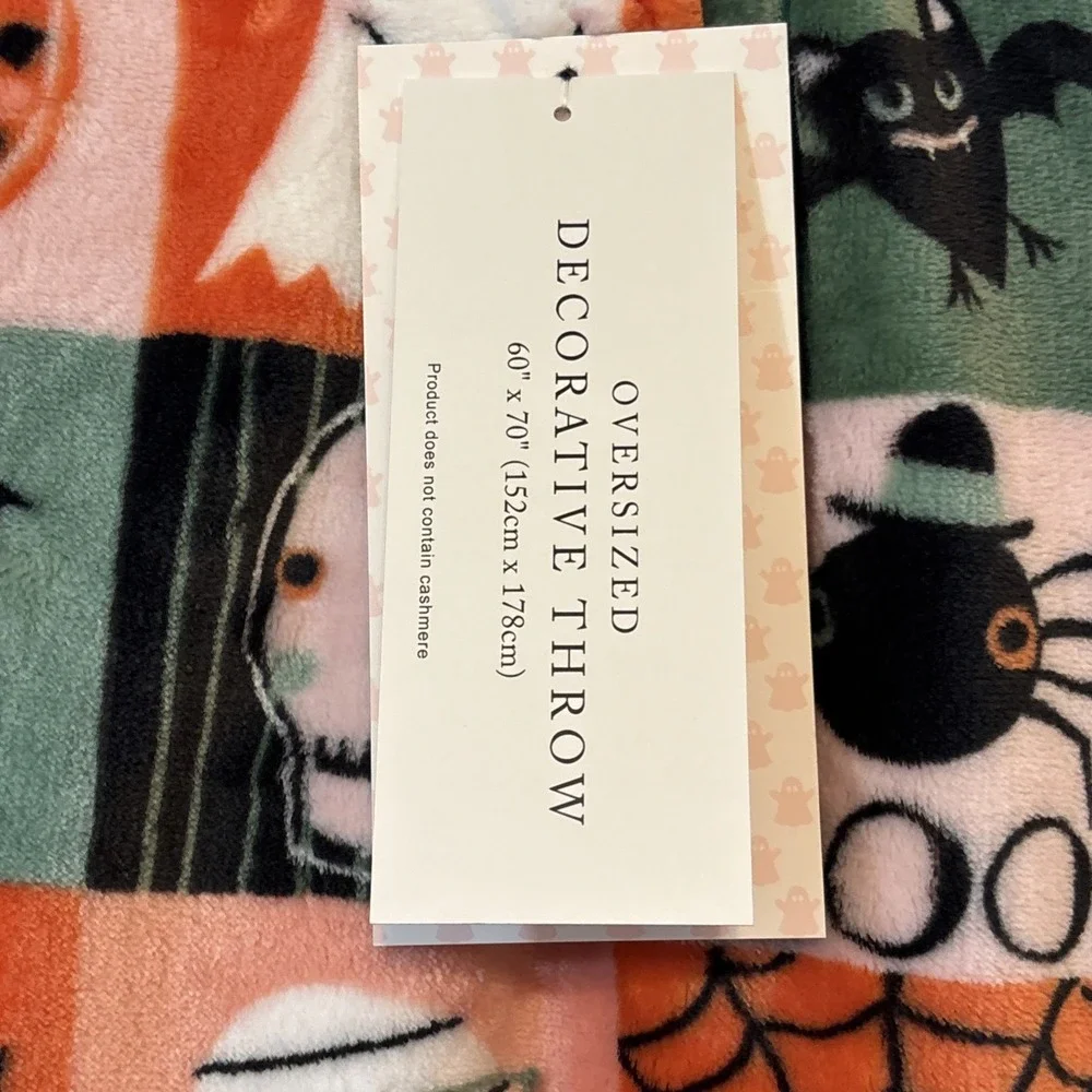 Cupcakes and Cashmere 2025 Halloween Throw Blanket Velour 60x70 Oversized NWT